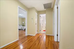 7 Plainview Rd, Bethpage, NY 11714 - Photo 19