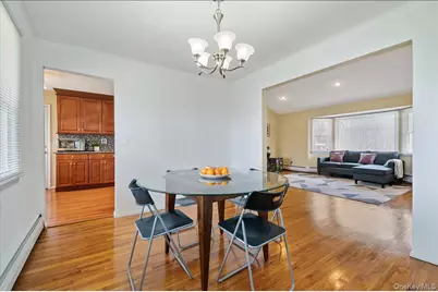 7 Plainview Road, Bethpage, NY 11714 - Photo 15