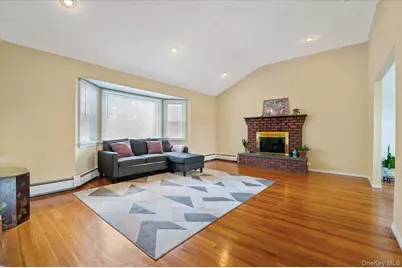 7 Plainview Road, Bethpage, NY 11714 - Photo 9