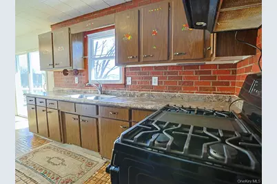 1871 Albany Post Road, Wallkill, NY 12589 - Photo 19