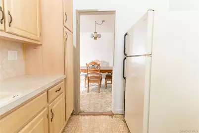 152-06 Jewel Avenue #83A, Flushing, NY 11367 - Photo 7