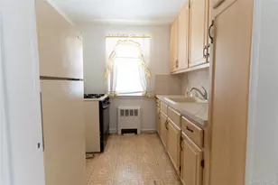 152-06 Jewel Ave, Flushing, NY 11367 - Photo 5