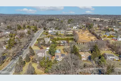 479 Half Hollow Road, Dix Hills, NY 11746 - Photo 33