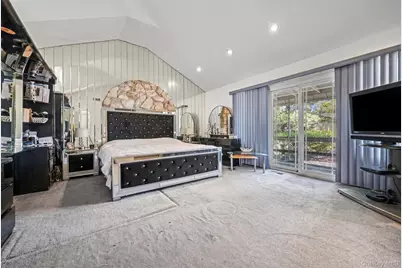 479 Half Hollow Road, Dix Hills, NY 11746 - Photo 13