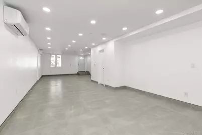 15027 78th Avenue, Flushing, NY 11367 - Photo 19