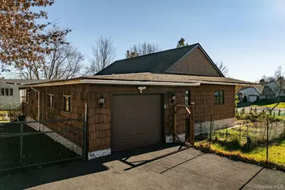 6 Medallion Road, Kiamesha Lake, NY 12751 - Photo 35