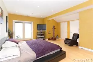 600 Clarence Ave, Bronx, NY 10465 - Photo 13