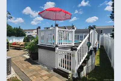 831 N Erie Avenue, Lindenhurst, NY 11757 - Photo 35
