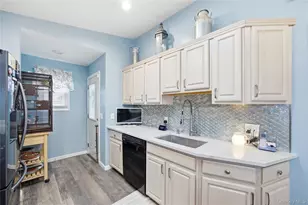 831 N Erie Ave, Lindenhurst, NY 11757 - Photo 11