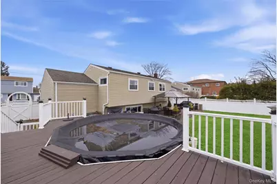 831 N Erie Avenue, Lindenhurst, NY 11757 - Photo 33