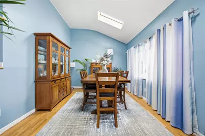 831 N Erie Avenue, Lindenhurst, NY 11757 - Photo 5