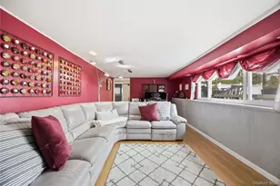 831 N Erie Ave, Lindenhurst, NY 11757 - Photo 27