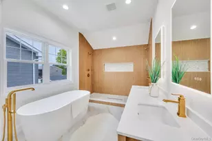 85 West Ave, Hicksville, NY 11801 - Photo 33