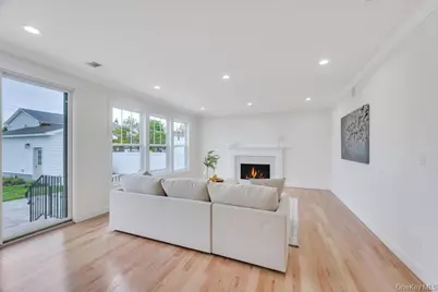 85 West Avenue, Hicksville, NY 11801 - Photo 13