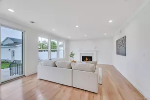 85 West Ave, Hicksville, NY 11801 - Photo 13