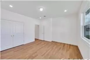 85 West Ave, Hicksville, NY 11801 - Photo 17