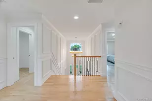 85 West Ave, Hicksville, NY 11801 - Photo 17