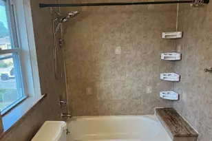 94 Lucille Ave, Elmont, NY 11003 - Photo 19