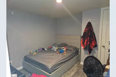 94 Lucille Avenue, Elmont, NY 11003 - Photo 37