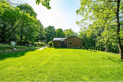 6 Tanyard Lane, Huntington, NY 11743 - Photo 29