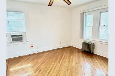 4623 Arcadia Lane, Great Neck, NY 11020 - Photo 11