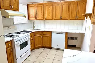 4623 Arcadia Ln, Great Neck, NY 11020 - Photo 7