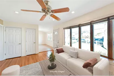 242 W 3rd Street, Deer Park, NY 11729 - Photo 9