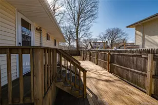 242 W 3rd St, Deer Park, NY 11729 - Photo 23