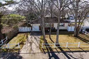 242 W 3rd St, Deer Park, NY 11729 - Photo 29