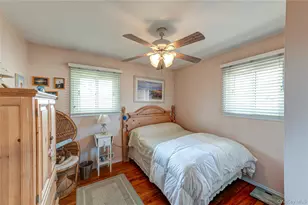 242 W 3rd St, Deer Park, NY 11729 - Photo 19