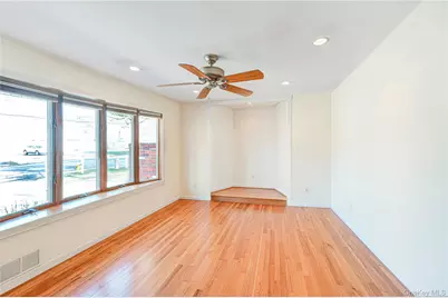 242 W 3rd Street, Deer Park, NY 11729 - Photo 7