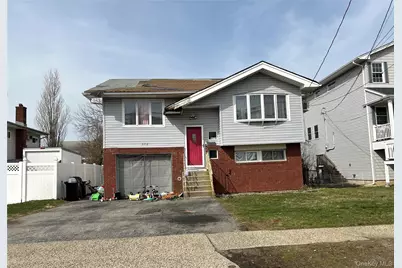 572 Miller Avenue, Freeport, NY 11520 - Photo 3