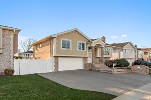 2770 Mandalay Beach Rd, Wantagh, NY 11793 - Photo 3