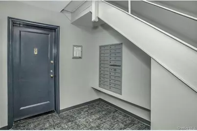 14-16 Stoner Avenue #2D, Great Neck, NY 11021 - Photo 5