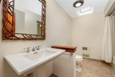 325 Middle Road, Blue Point, NY 11715 - Photo 21