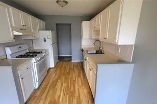 3 Hook Rd, Poughkeepsie, NY 12601 - Photo 9