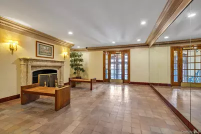 6 Burns Street #318, Forest Hills, NY 11375 - Photo 3