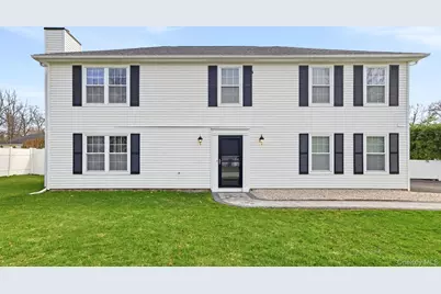 8 Eagle Lane, Poughkeepsie, NY 12601 - Photo 1