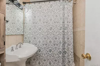 42 Pine Street #3M, Yonkers, NY 10701 - Photo 5
