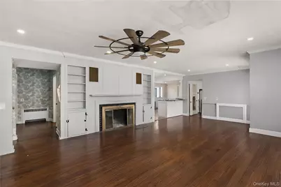 250 Secatogue Lane, West Islip, NY 11795 - Photo 5