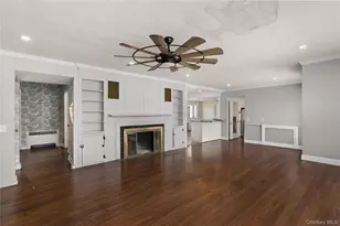 250 Secatogue Ln, West Islip, NY 11795 - Photo 5