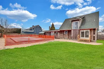 97 Pardee Avenue, Islip, NY 11751 - Photo 19