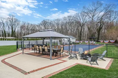 62 Randolph Drive, Dix Hills, NY 11746 - Photo 47