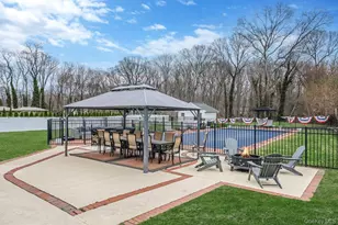 62 Randolph Dr, Dix Hills, NY 11746 - Photo 47