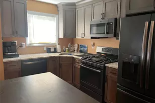 827 Bermuda Rd, West Babylon, NY 11704 - Photo 13