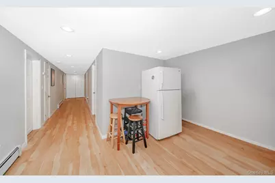 827 Bermuda Road, West Babylon, NY 11704 - Photo 9