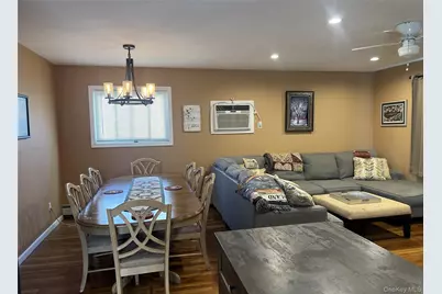 827 Bermuda Road, West Babylon, NY 11704 - Photo 9