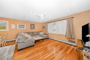 827 Bermuda Rd, West Babylon, NY 11704 - Photo 27