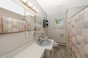 827 Bermuda Rd, West Babylon, NY 11704 - Photo 19