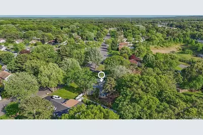 38 Glenmere Lane, Coram, NY 11727 - Photo 9